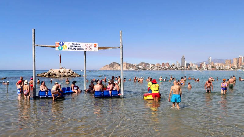 Benidorm expands beach accessibility services this summer