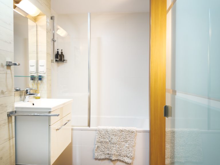 Baño con bañera