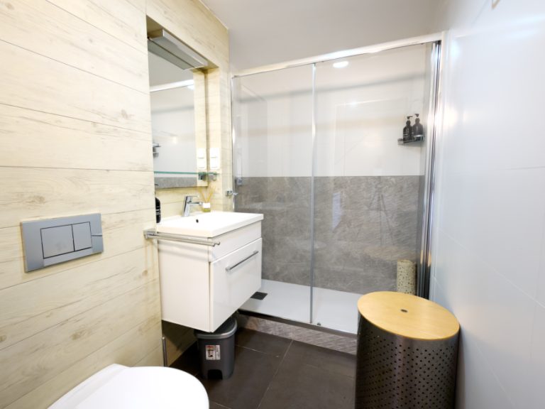 Baño con ducha